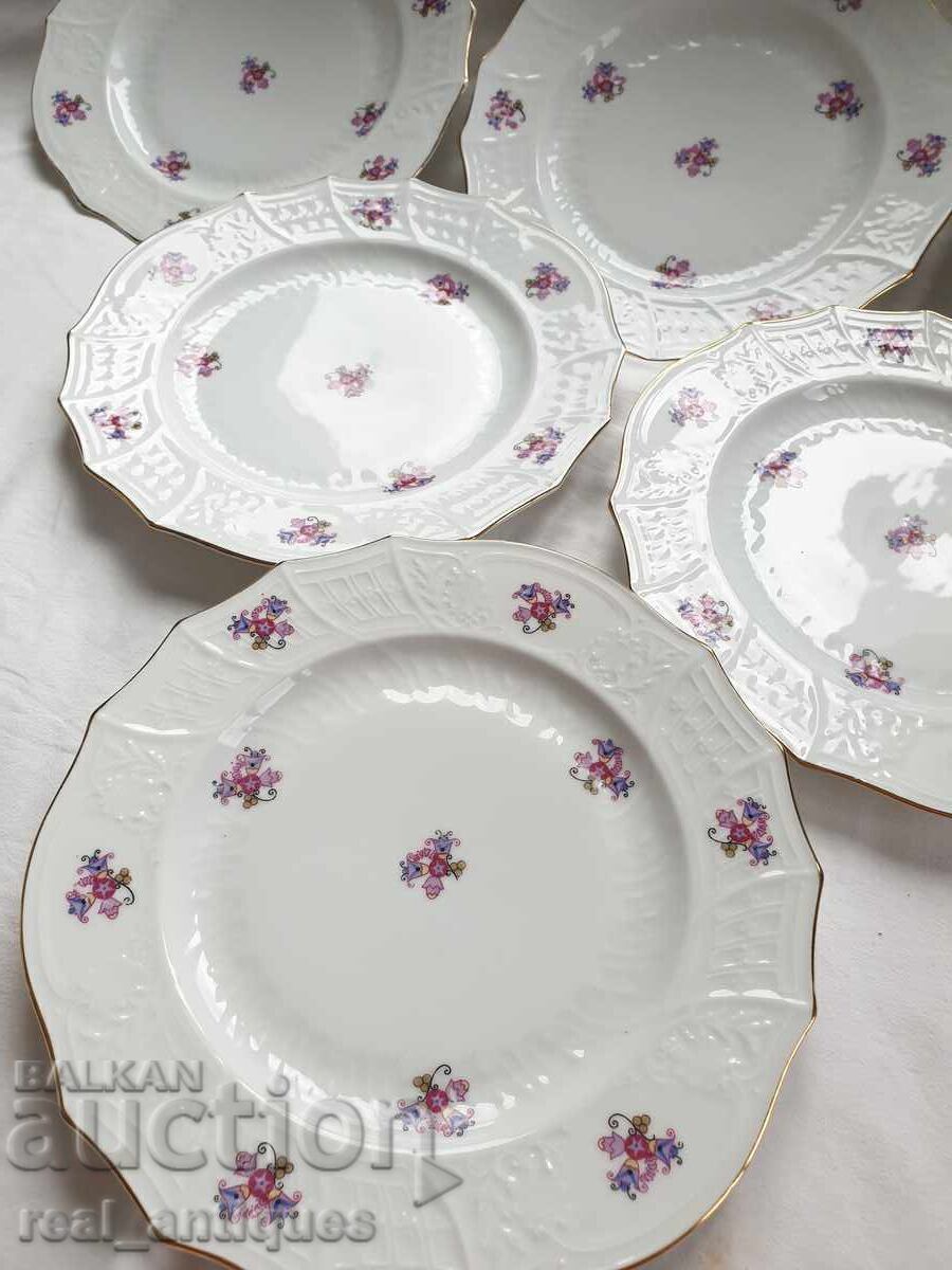 Delivery of A set of porcelain plates