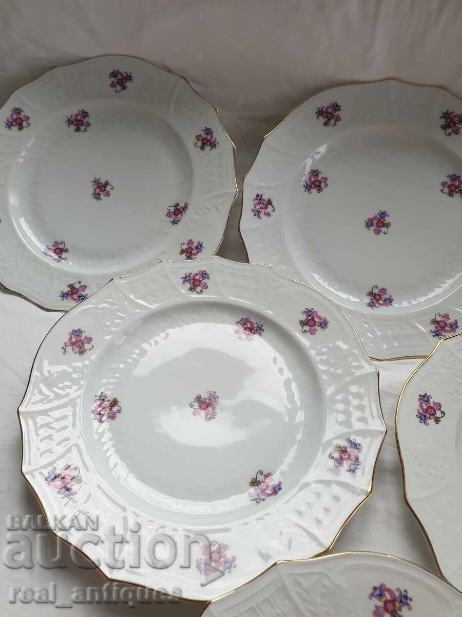 A set of porcelain plates - 5