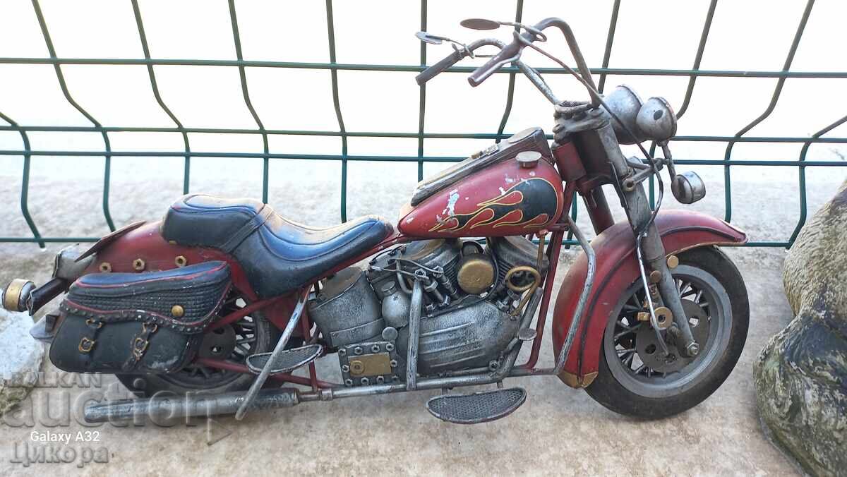 МЕТАЛЕН МОТОР МОДЕЛ МАКЕТ ИГРАЧКА УНИКАТ МЕТАЛЕН МОТОР МОДЕЛ МАКЕТ ИГРАЧКА УНИКАТ