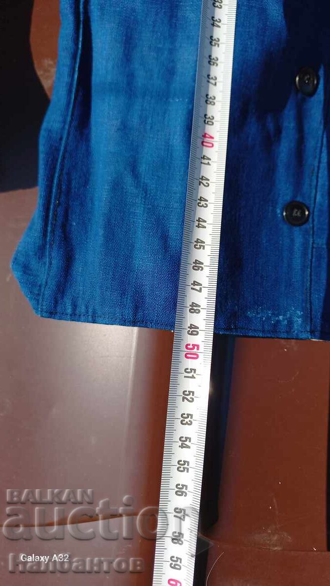 Auction  OLD WOMEN'S ANTERIA WEAR