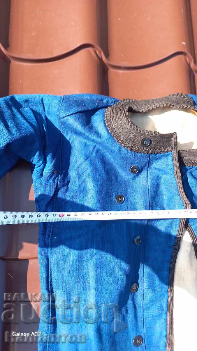 Delivery of OLD WOMEN'S ANTERIA WEAR