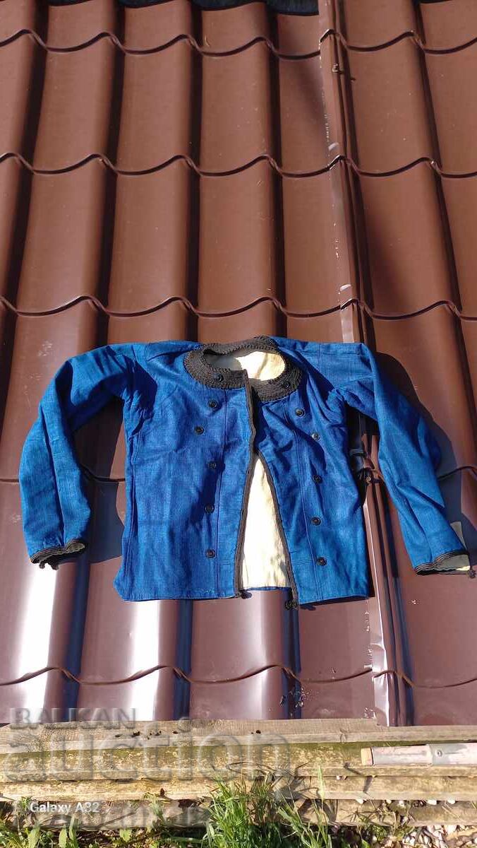 OLD WOMEN'S ANTERIA WEAR