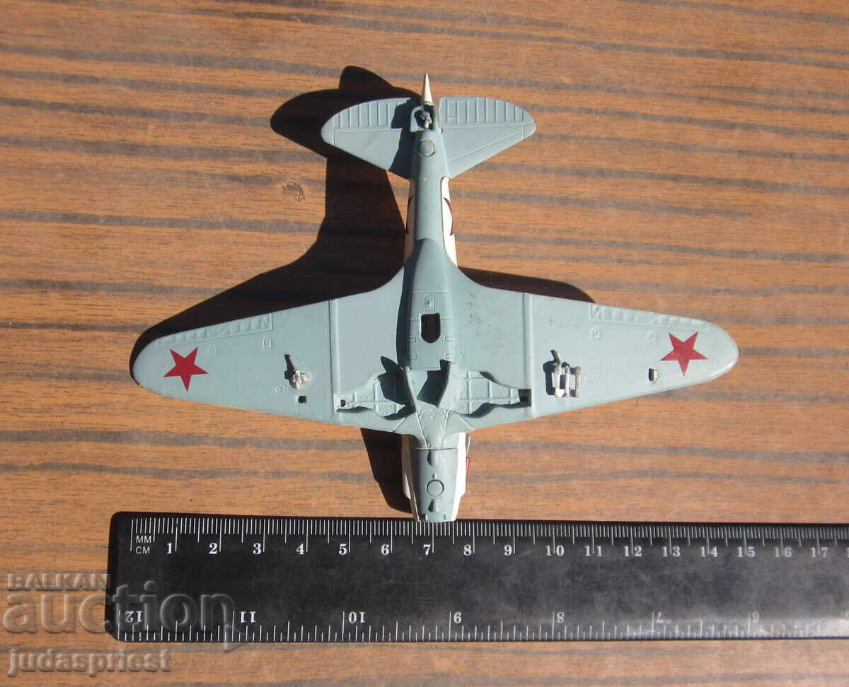 Παλιό παιχνίδι μοντέλο ρωσικού στρατιωτικού αεροπλάνου Β' Παγκοσμίου Πολέμου - 7 Παλιό παιχνίδι μοντέλο ρωσικού στρατιωτικού αεροπλάνου Β' Παγκοσμίου Πολέμου - 7