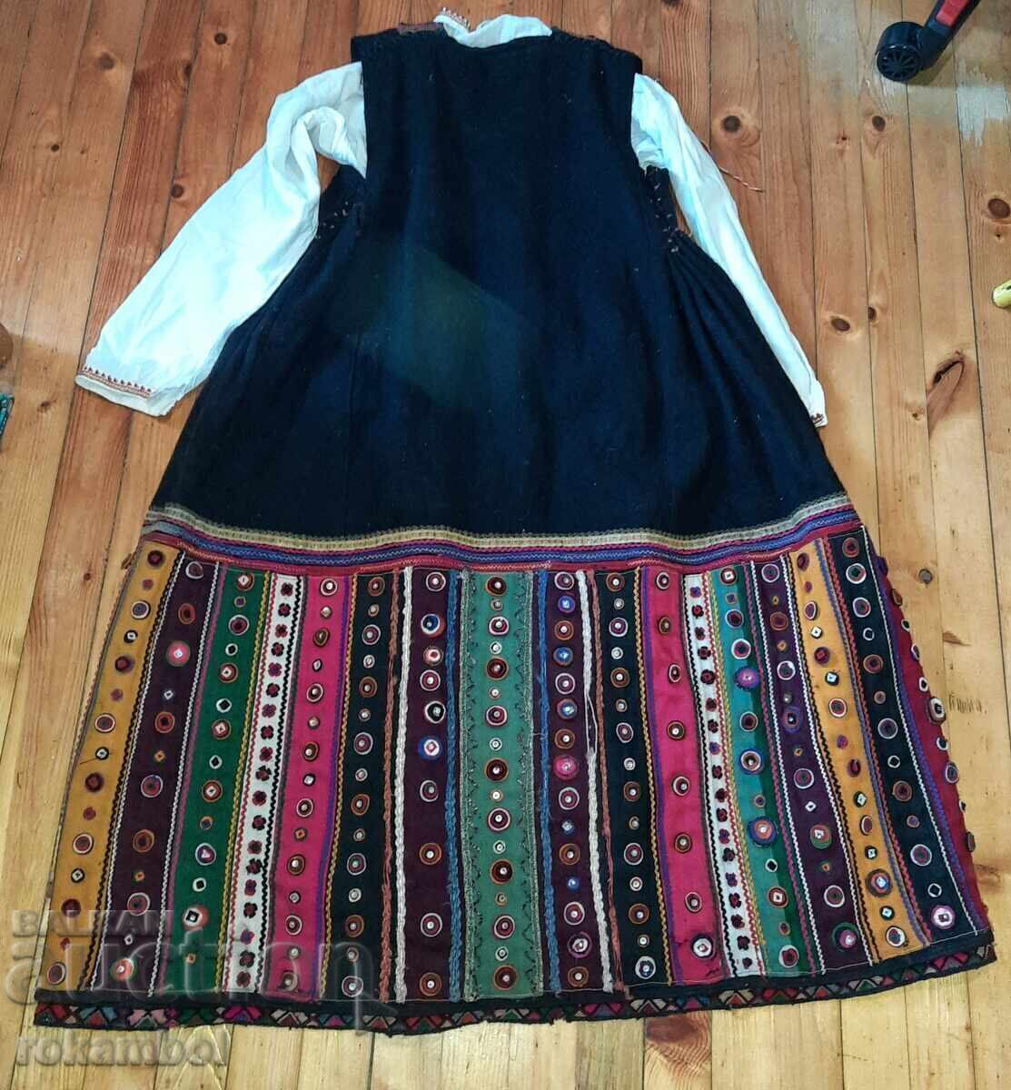 Costum trac autentic cu preț € 900.00 | 1760.25 BGN