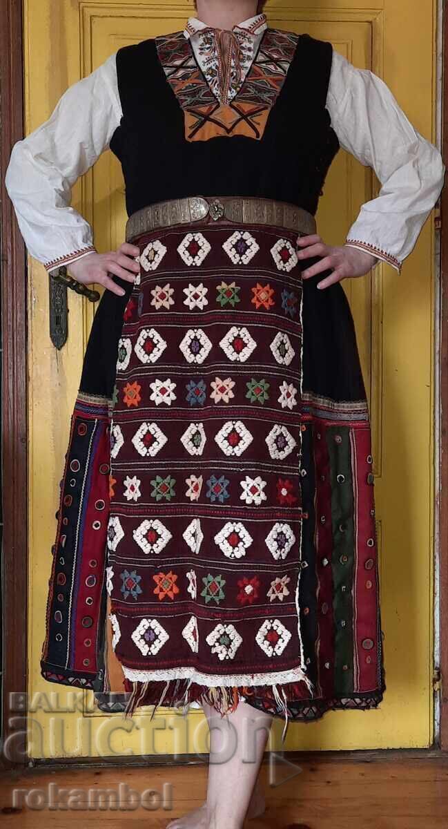 Costum trac autentic