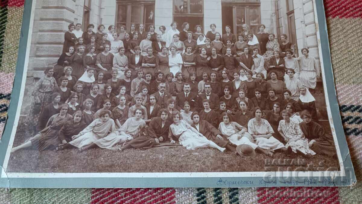 Livrarea Fotografie Curs de Moașe din 1922 - 1923, 1924 Carton Livrarea Fotografie Curs de Moașe din 1922 - 1923, 1924 Carton