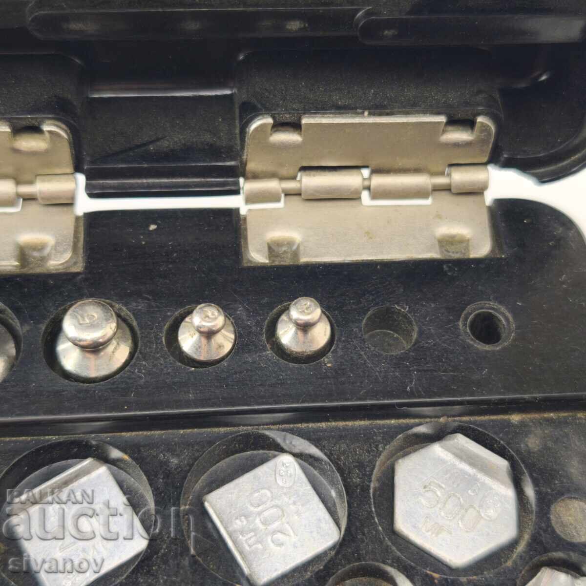 Auction  Set of gram weights for apothecary balance 10mg-20g #5878