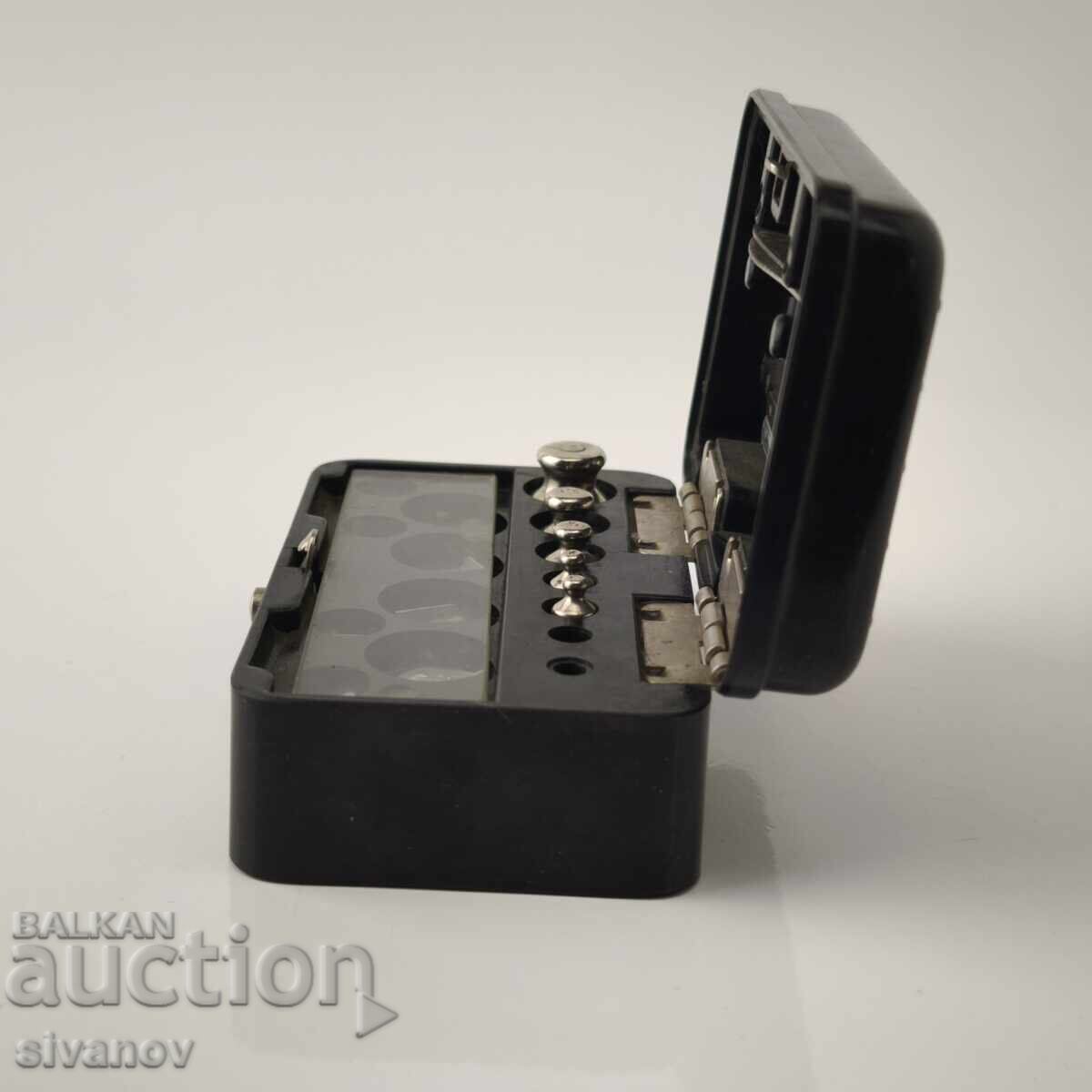 Delivery of Set of gram weights for apothecary balance 10mg-20g #5878