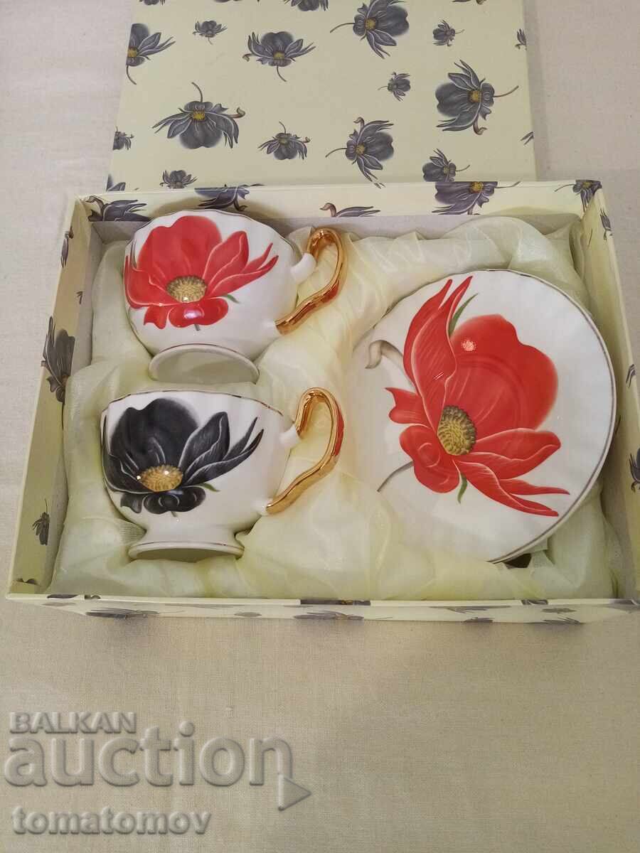 Σερβίτσιο καφέ/τσάι για δύο καινούργιο!