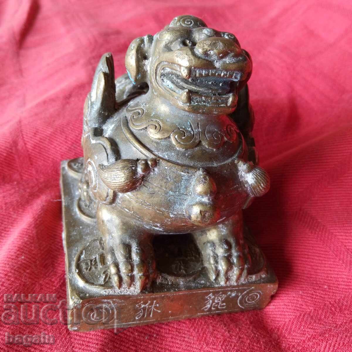 Παράδοση Χάλκινο άγαλμα.