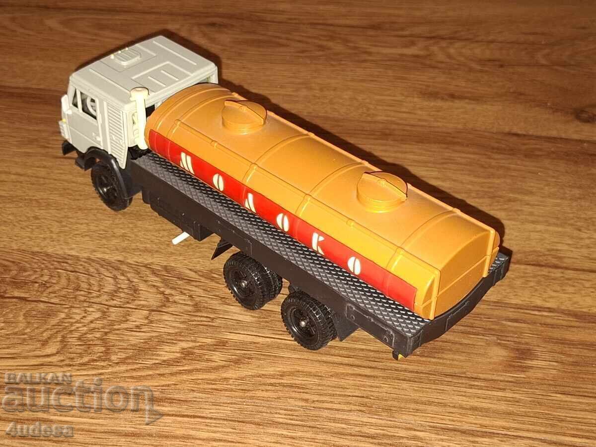 Delivery of Russian Soviet Social Model KAMAZ 53212 1:43 USSR Made in USSR