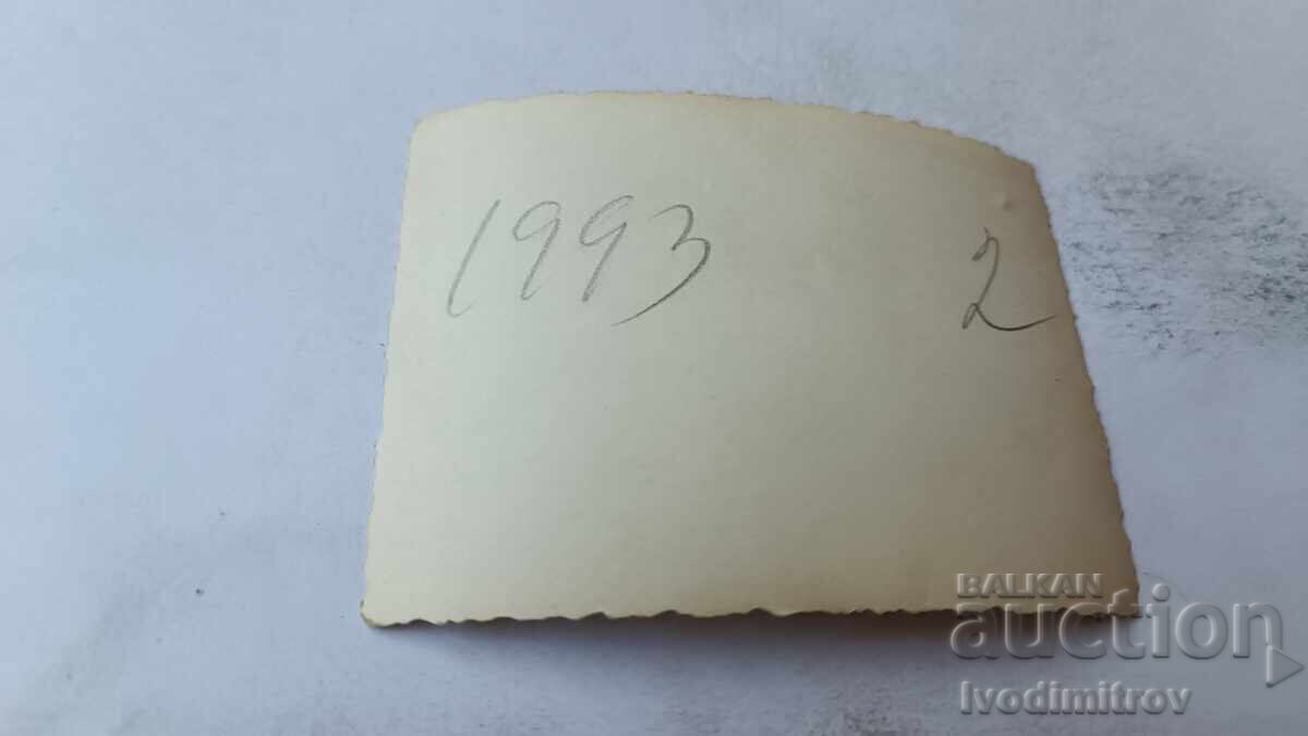 Fotografie cu un bărbat și două femei pe plajă cu preț 1.65 BGN | € 0.84 Fotografie cu un bărbat și două femei pe plajă cu preț 1.65 BGN | € 0.84