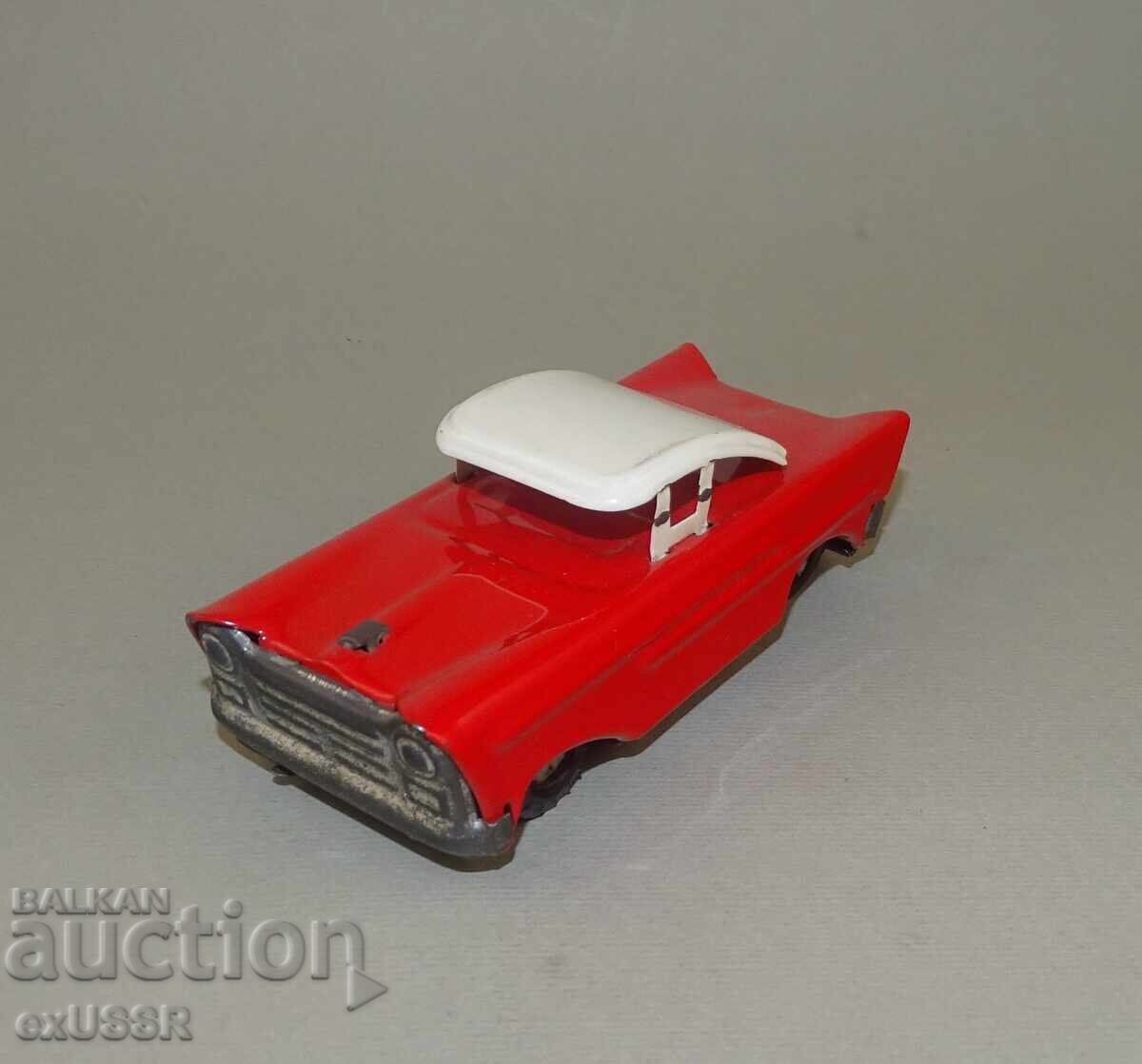 Licitație Veche Căruță de Tinichea Model Coupe, Tinichea Licitație Veche Căruță de Tinichea Model Coupe, Tinichea