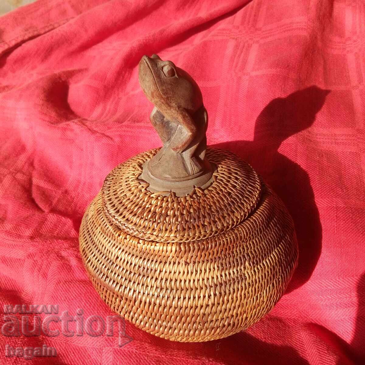 Ritual vessel, wood, rattan