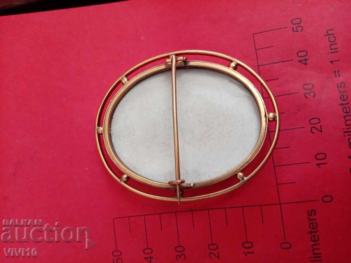 Αντίκα πορσελάνινη καρφίτσα, Αγγλία, Επάργυρο με τιμή 40.00 BGN | € 20.45