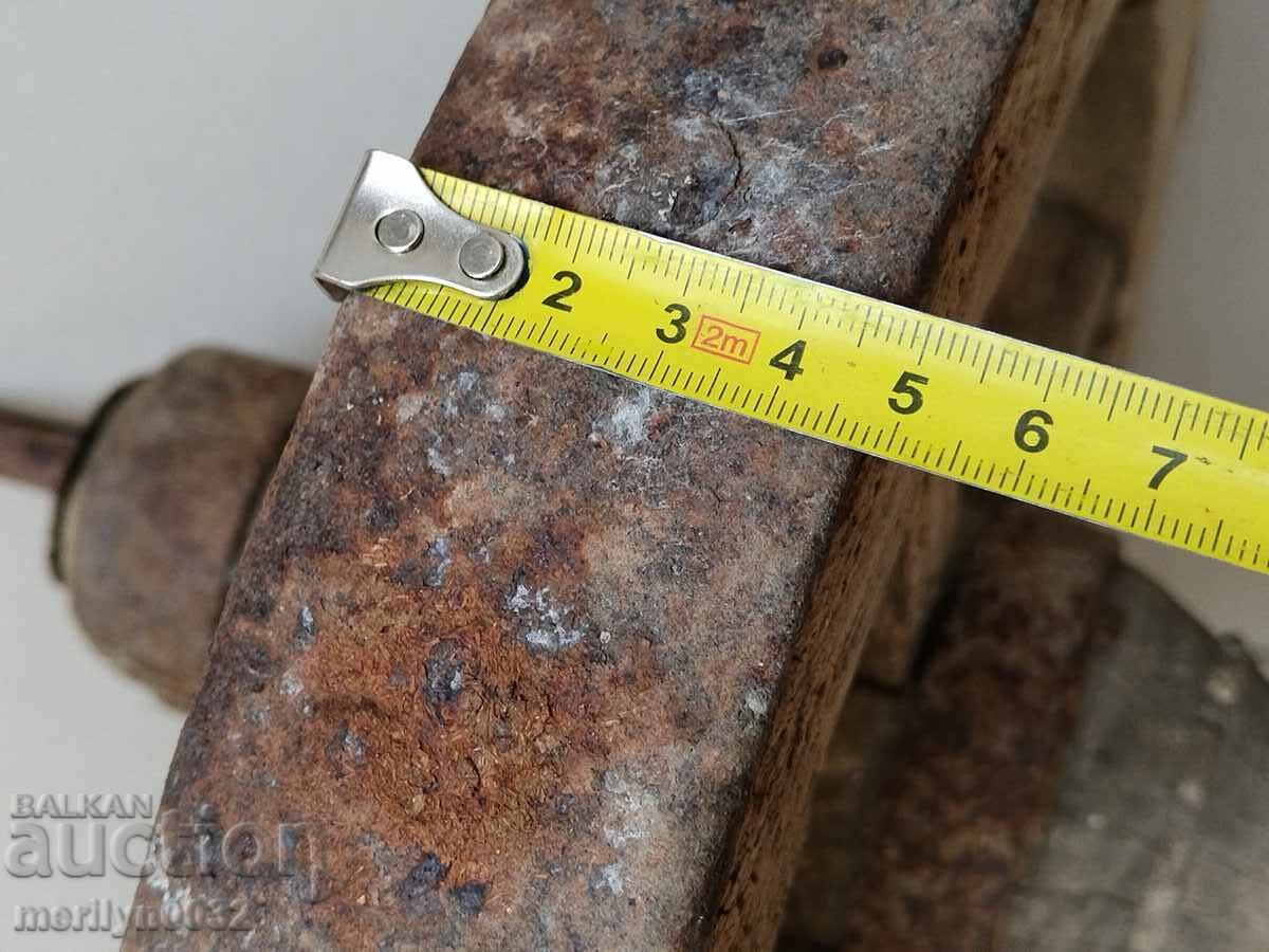 Τροχός από παλιό ξύλινο καρότσι, παλιός μηχανισμός ξύλινος - 6