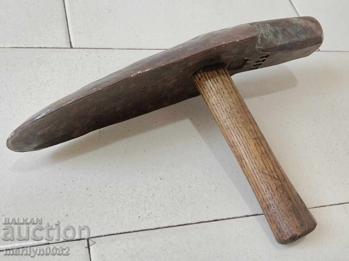 Δημοπρασία Παλιό σφυρί για τοποθέτηση πλακών, πλάκες με νούμερο και σφραγίδα