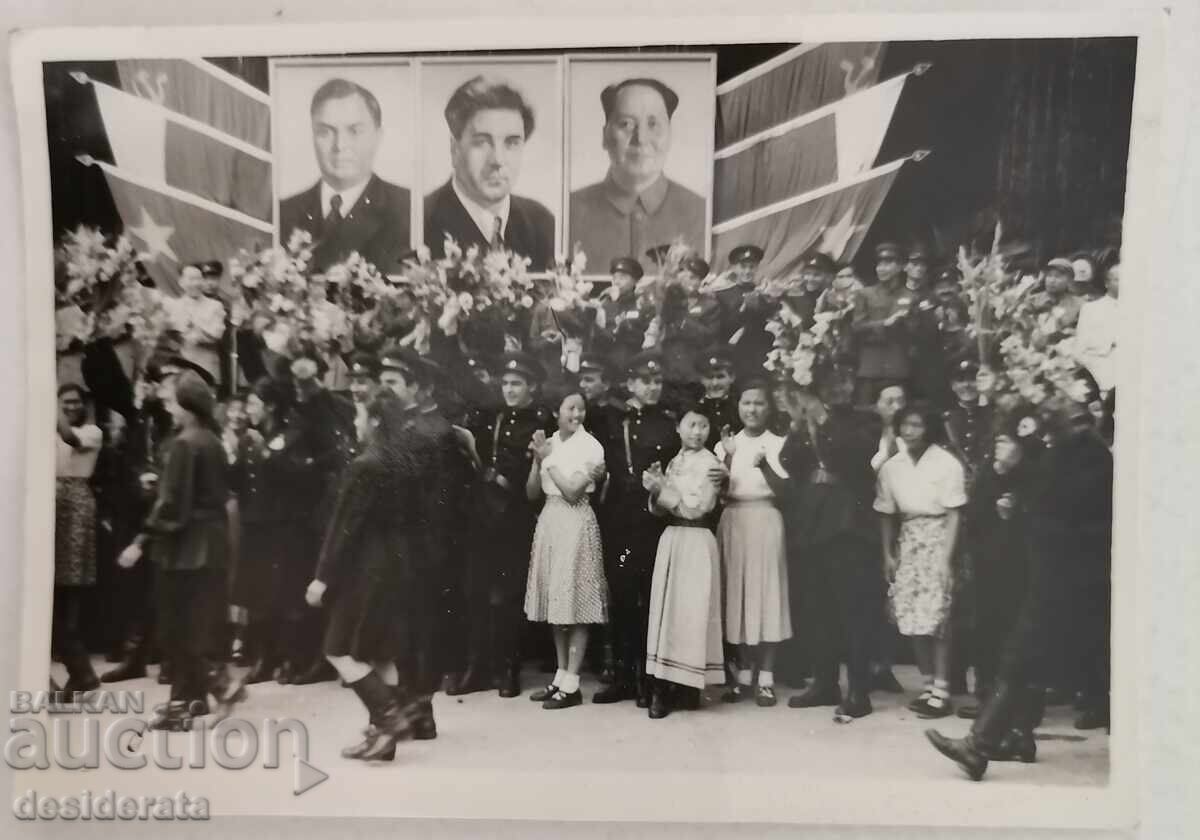 Доставка на България - Китай, четири оригинални снимки