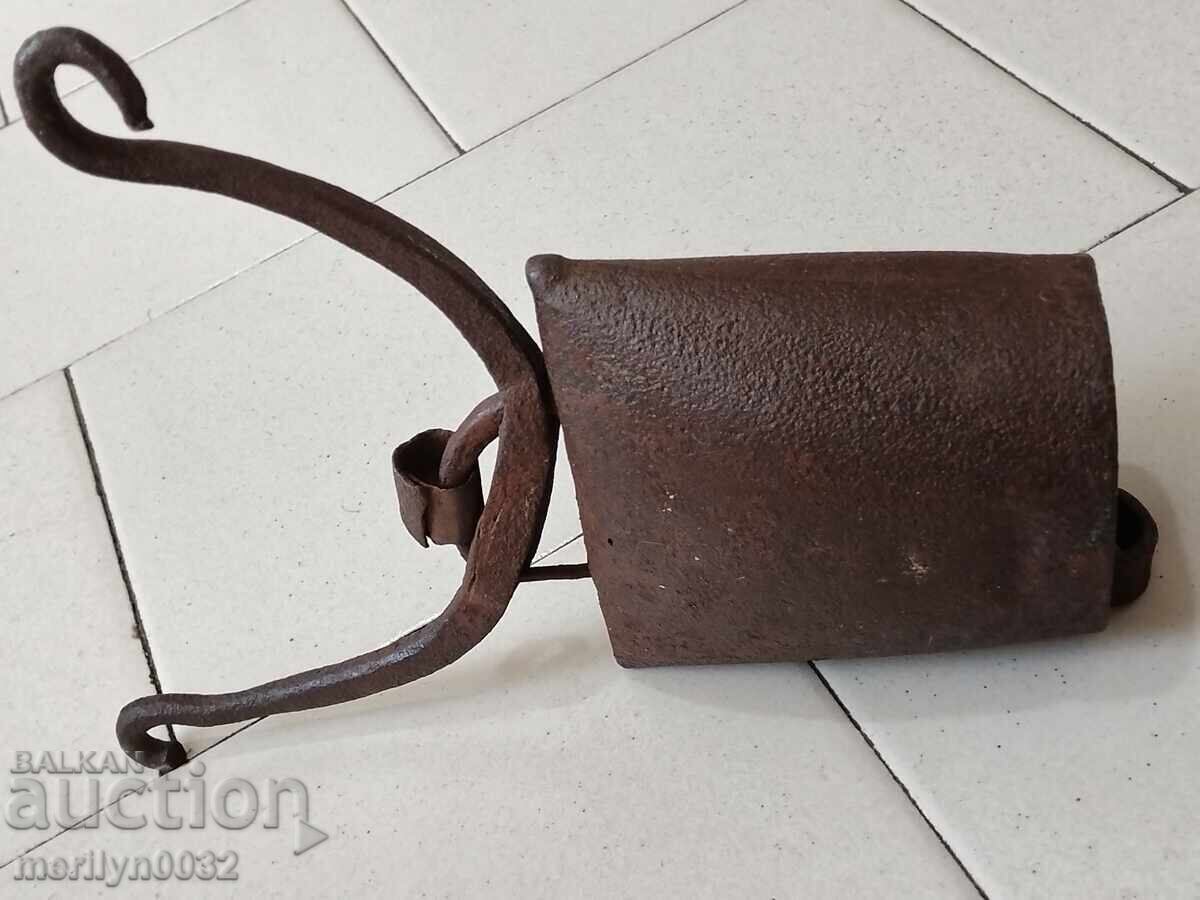 Delivery of Old clapper, chan, tumbler bell