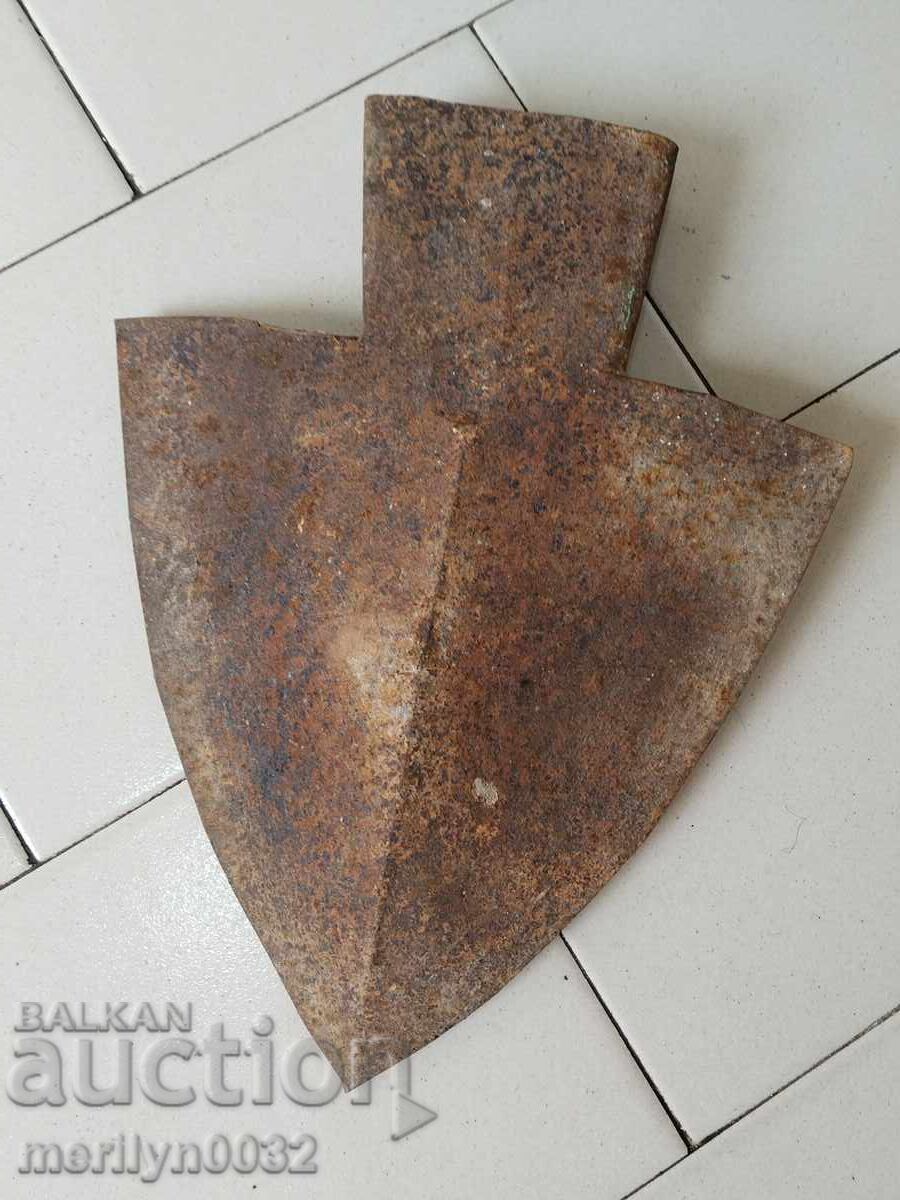 Σφυρήλατο άροτρο, σφυρήλατο σίδερο, πρωτόγονο