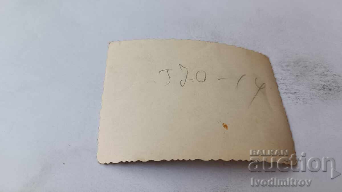 Φωτογραφία Σοφία Δύο νεαρά κορίτσια για μια βόλτα με τιμή 2.45 BGN | € 1.25 Φωτογραφία Σοφία Δύο νεαρά κορίτσια για μια βόλτα με τιμή 2.45 BGN | € 1.25