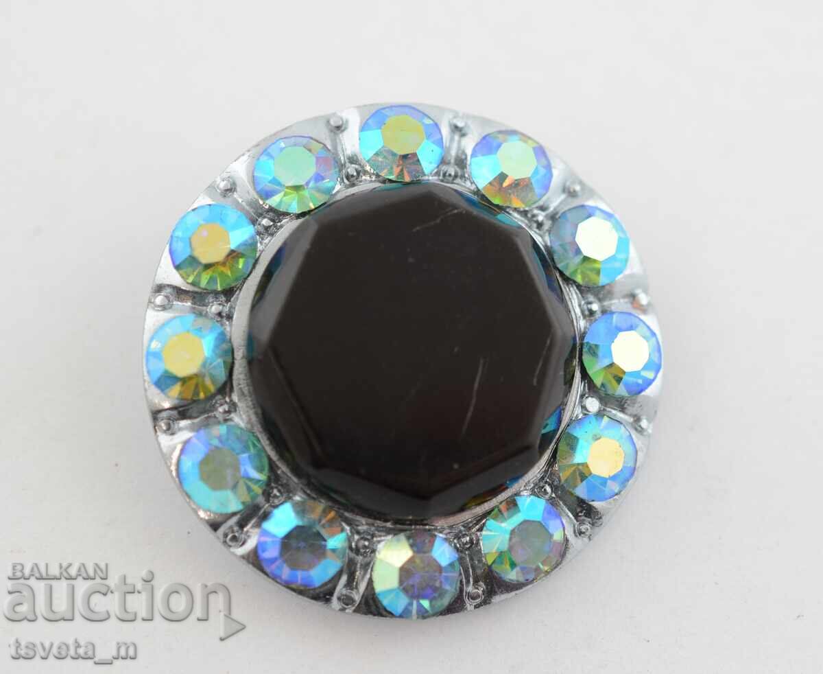 Δημοπρασία Καρφίτσα, καρφίτσα