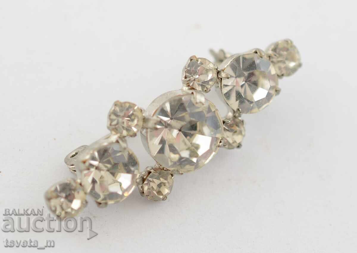 Δημοπρασία Καρφίτσα, καρφίτσα