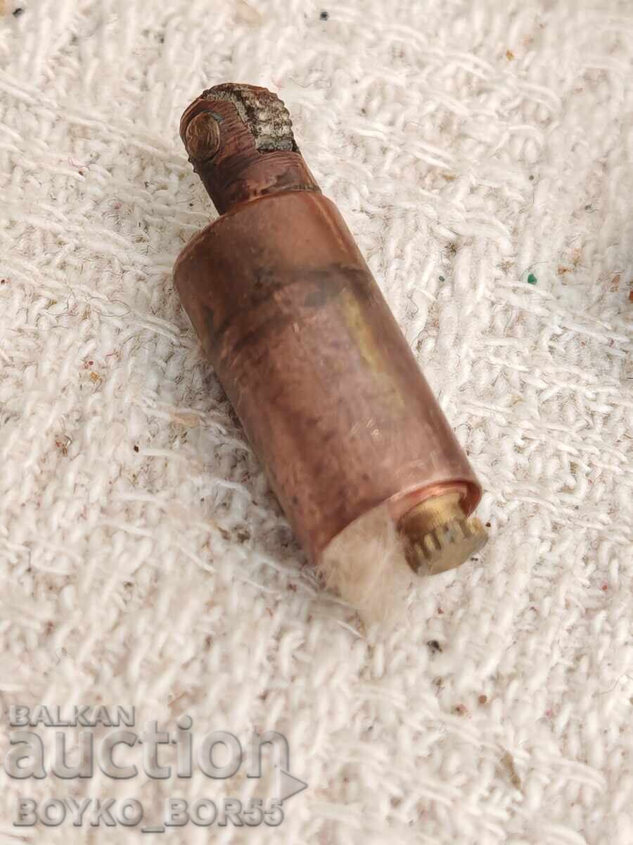 Livrarea Super Rară Brichetă Veche de Colecție pe Benzină Livrarea Super Rară Brichetă Veche de Colecție pe Benzină