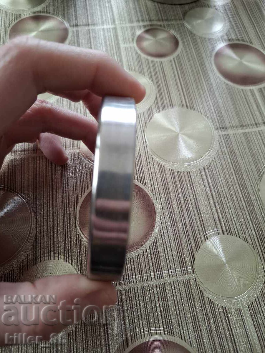 Μεταλλικός Κόμπας με τιμή 15.00 BGN | € 7.67