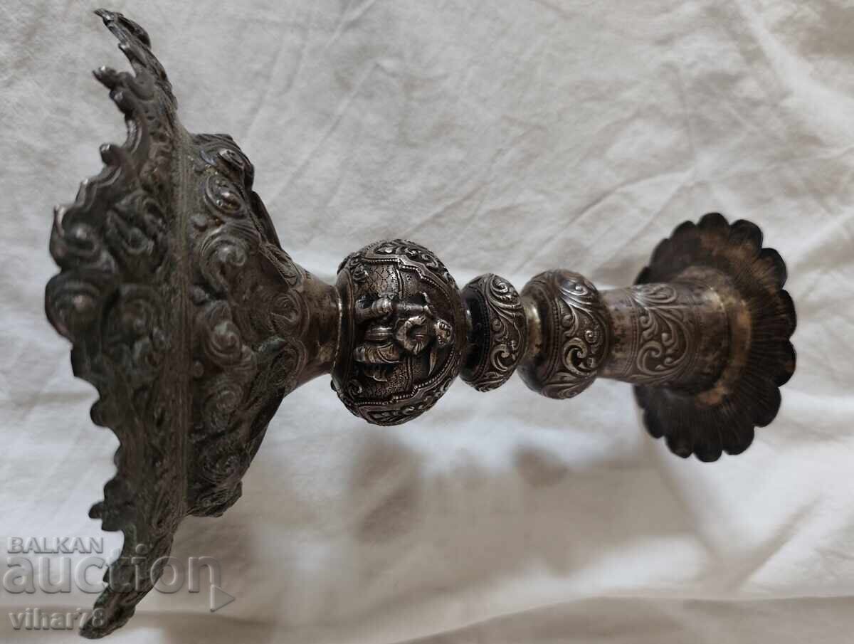 Доставка на СТАР СРЕБЪРЕН СВЕЩНИК ПРОБА 950