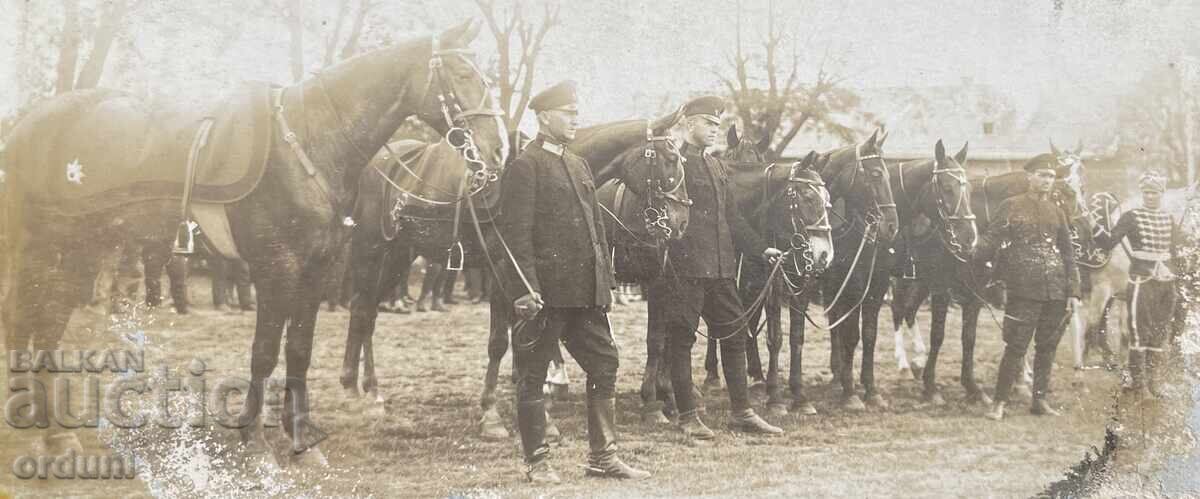 4964 Βασίλειο της Βουλγαρίας φωτογραφία φρουρών και βασιλικών ιπποκόμων 30-ες με τιμή 15.00 BGN | € 7.67