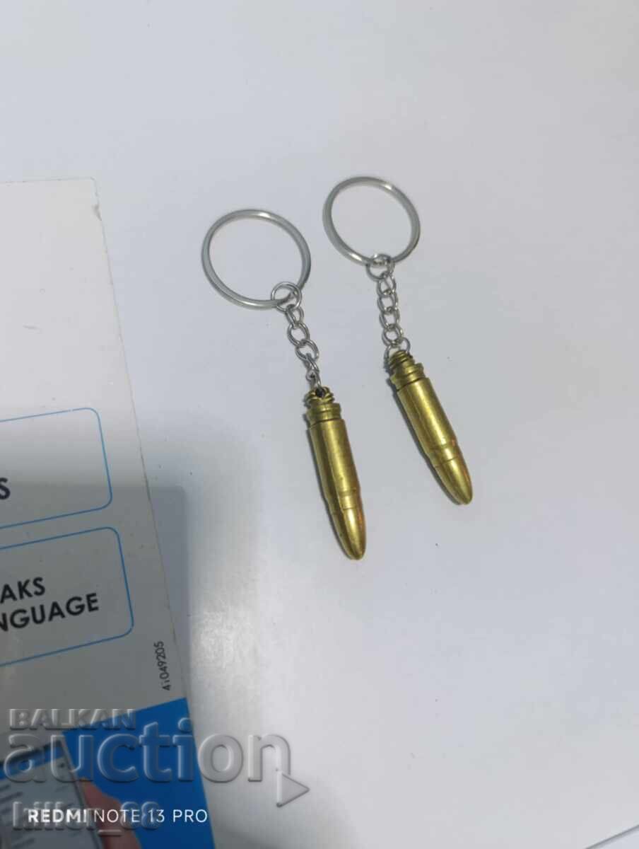 Small legs in the shape of a cartridge