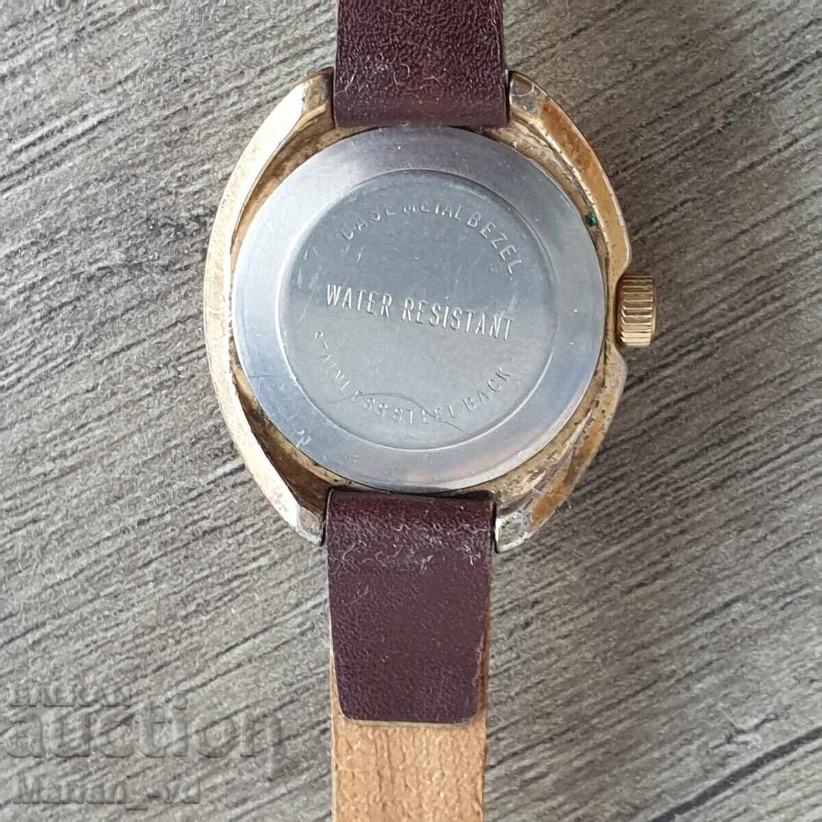 Livrarea Ceas de mână pentru femei Timex din anii '70