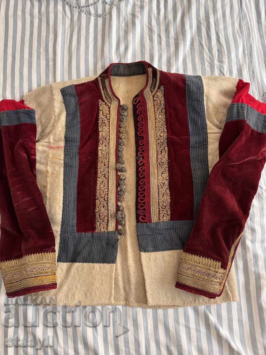 Costumul galicesc cu preț € 4800.00 | 9388.02 BGN