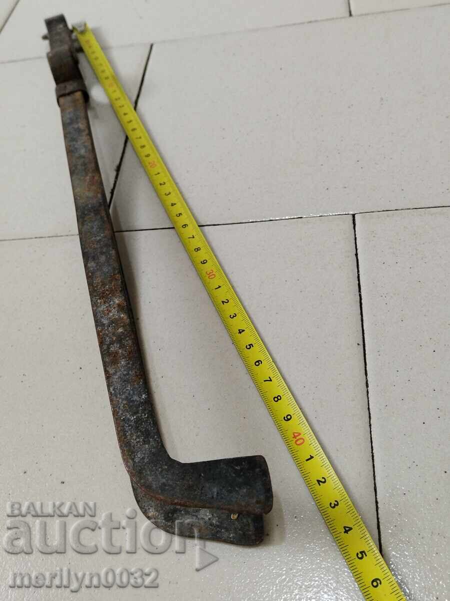 Auction Old tongs, dilaf, wrought iron Auction Old tongs, dilaf, wrought iron
