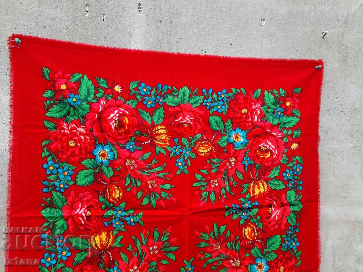 Δημοπρασία Παλιό μαντήλι στο κεφάλι