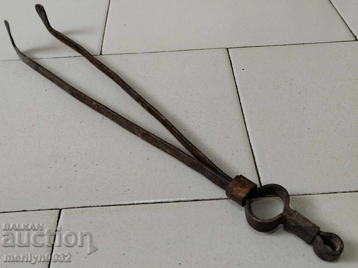 Old tongs, dilaf, wrought iron with price 33.00 BGN | € 16.87 Old tongs, dilaf, wrought iron with price 33.00 BGN | € 16.87
