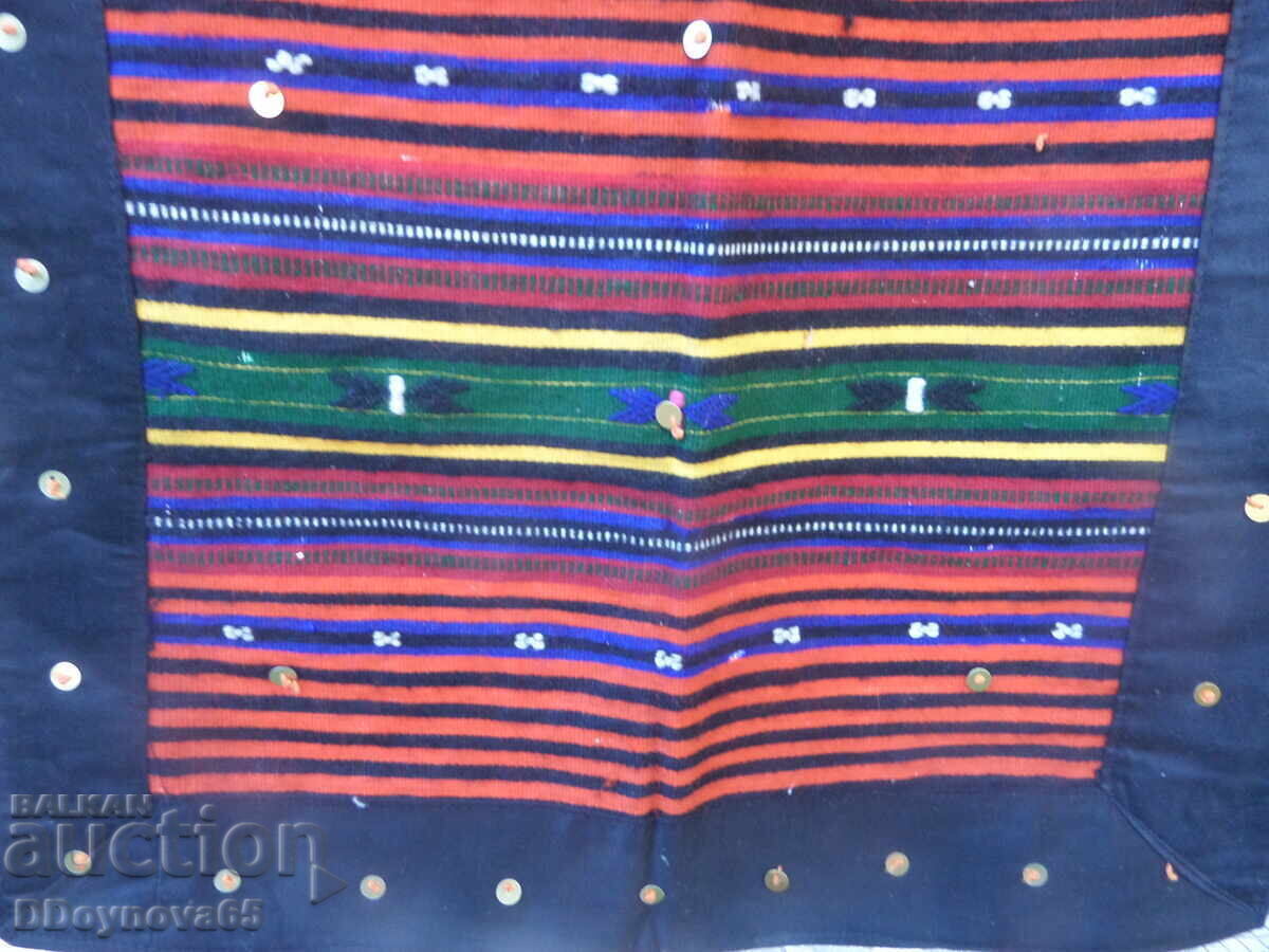 Șorț din Nord-Vest cu preț 39.00 BGN | € 19.94 Șorț din Nord-Vest cu preț 39.00 BGN | € 19.94