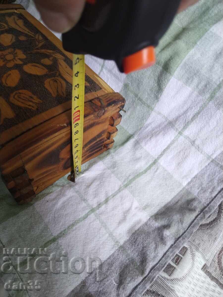 ΠΑΛΙΟ ΞΥΛΙΝΟ ΚΟΥΤΙ - 7