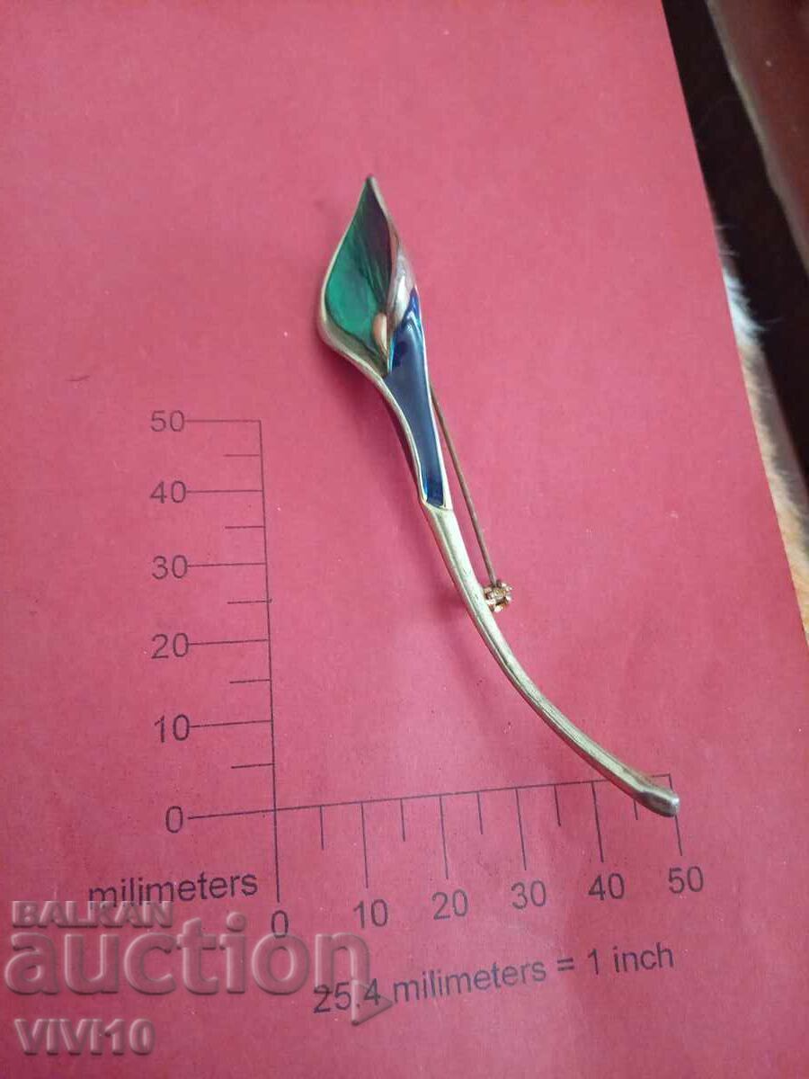 Старинна брошка емаил