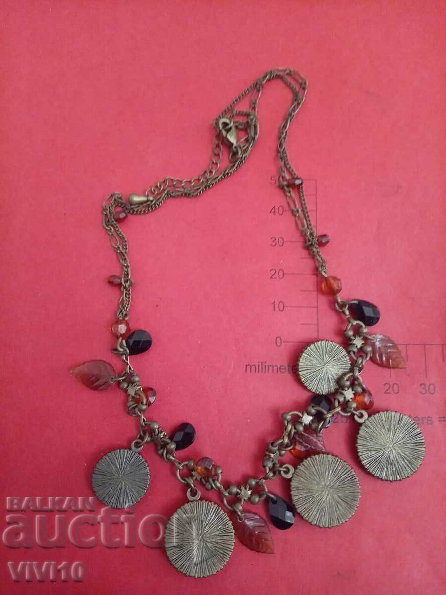 Αρχαίο κολιέ με σμάλτο με τιμή 20.00 BGN | € 10.23 Αρχαίο κολιέ με σμάλτο με τιμή 20.00 BGN | € 10.23