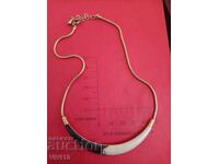 Старинно колие с емаил