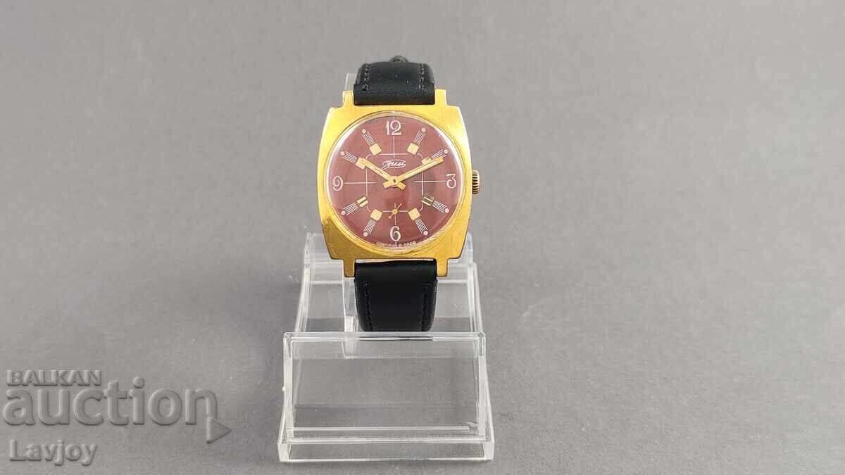 Winter *Victory* Gold-plated Retro Wristwatch Winter *Victory* Gold-plated Retro Wristwatch