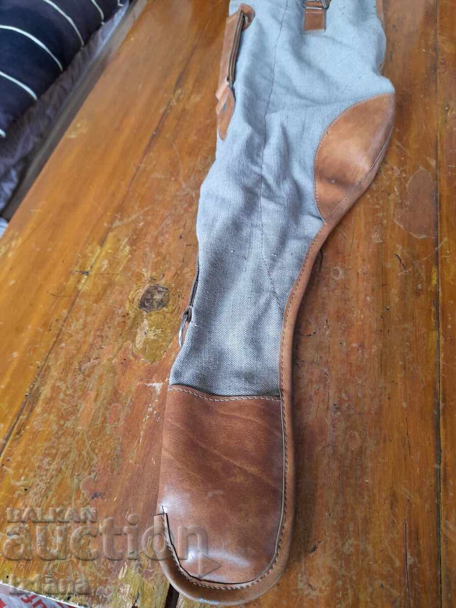 Carcasă veche de pușcă cu preț 50.00 BGN | € 25.56 Carcasă veche de pușcă cu preț 50.00 BGN | € 25.56