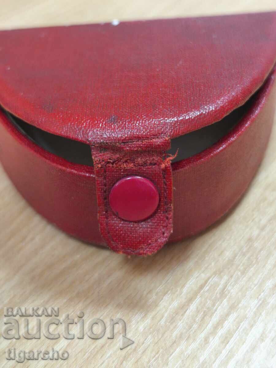 Delivery of GUB watch case Delivery of GUB watch case