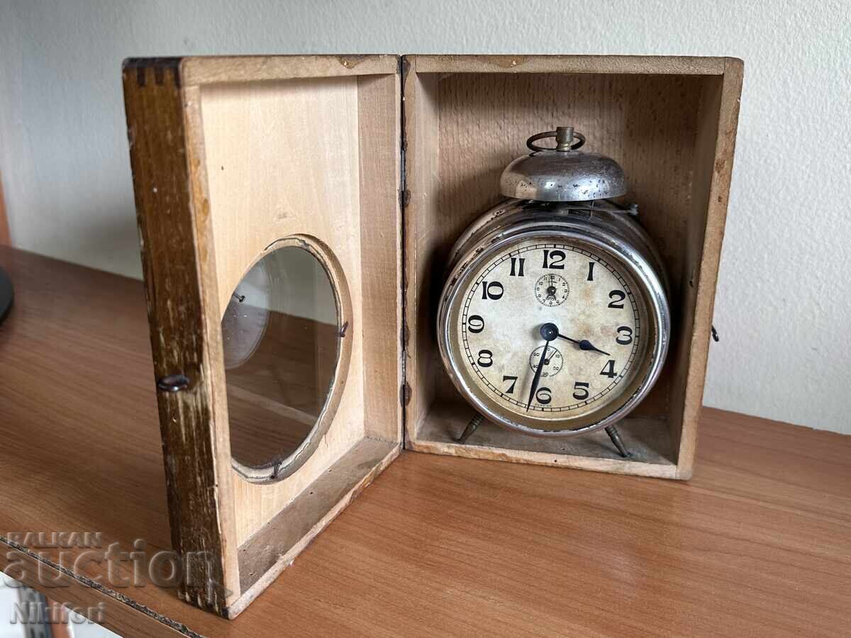 Стар Будилник HALLER с Кутия с цена 55.00 лв. | € 28.12 Стар Будилник HALLER с Кутия с цена 55.00 лв. | € 28.12