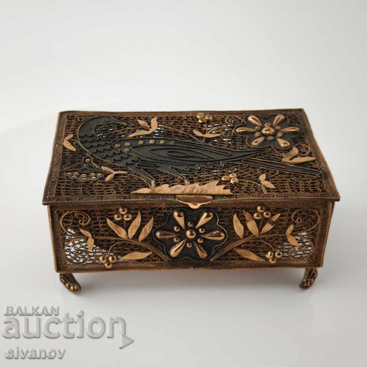 Παλιό αλβανικό χάλκινο κουτί κοσμημάτων φιλιγκράν #5894