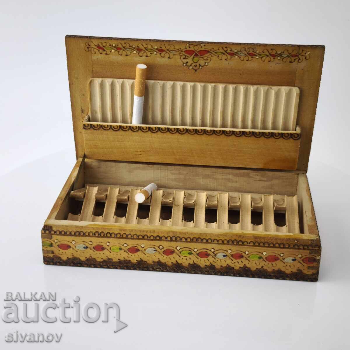 Παλιό ξύλινο κουτί τσιγάρων #5895