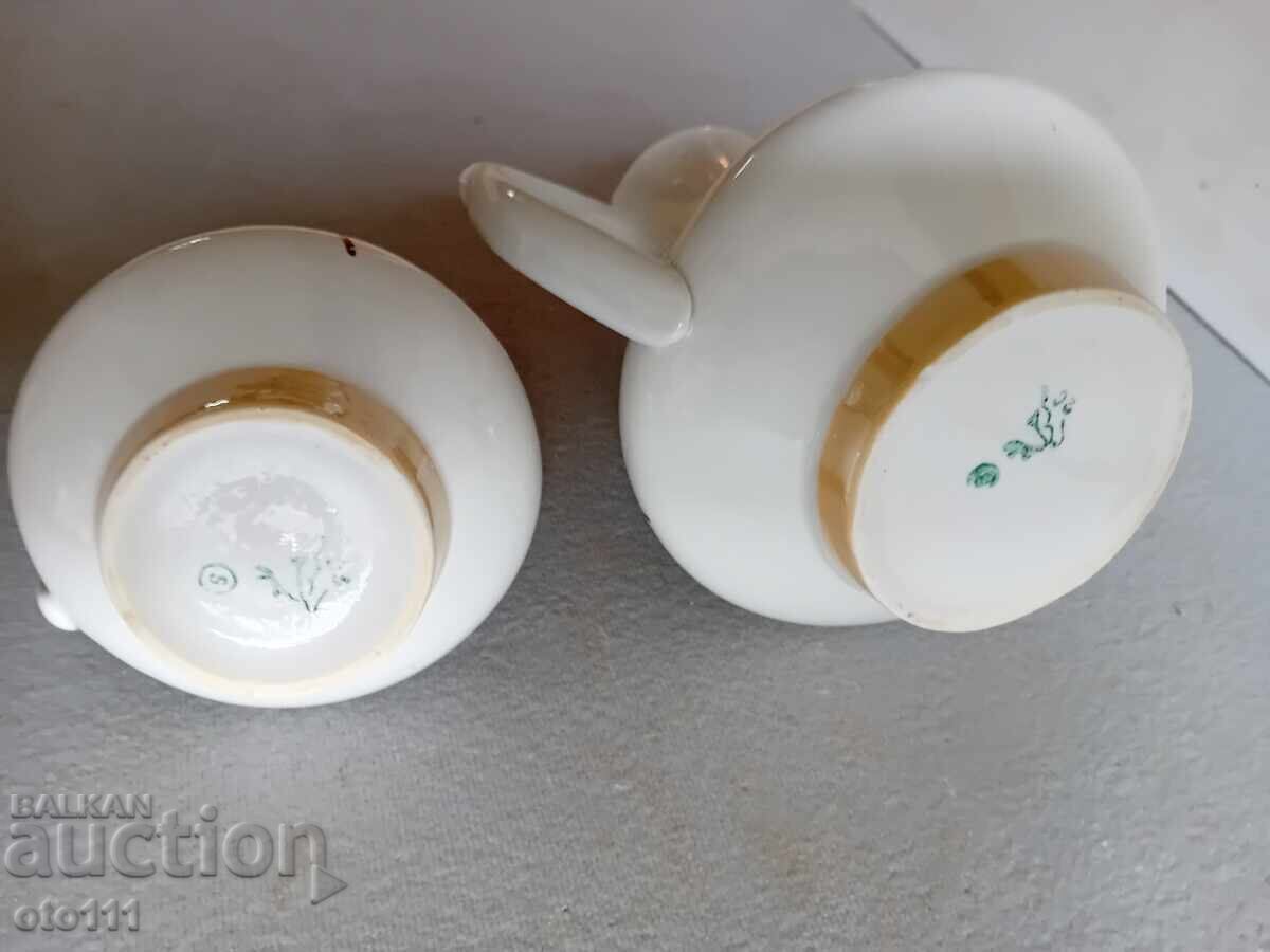Delivery of OLD PORCELAIN JUG, JUGS - 2 pieces