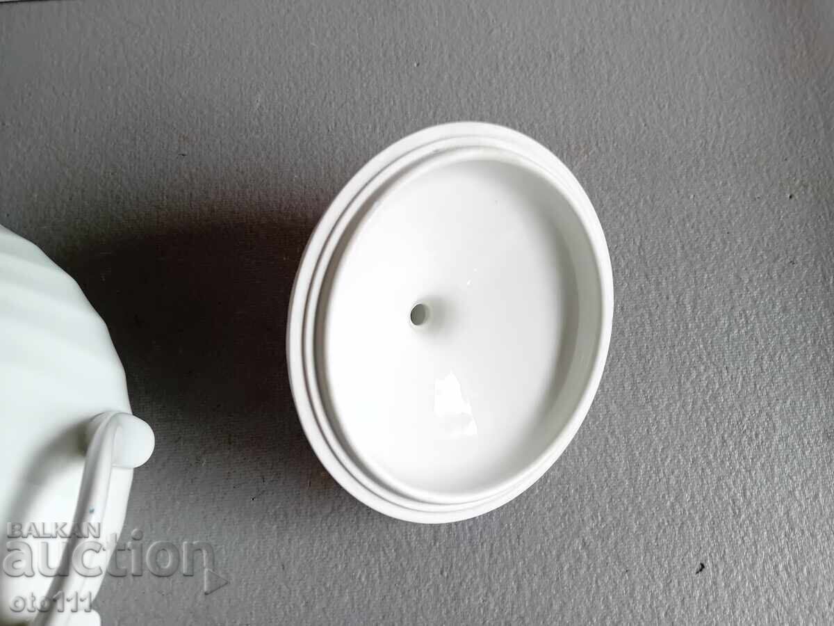 Delivery of STAR PORCELAIN SOUP TUREEN
